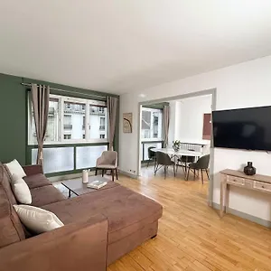  Apartment Welcoming Near Eiffel Tower