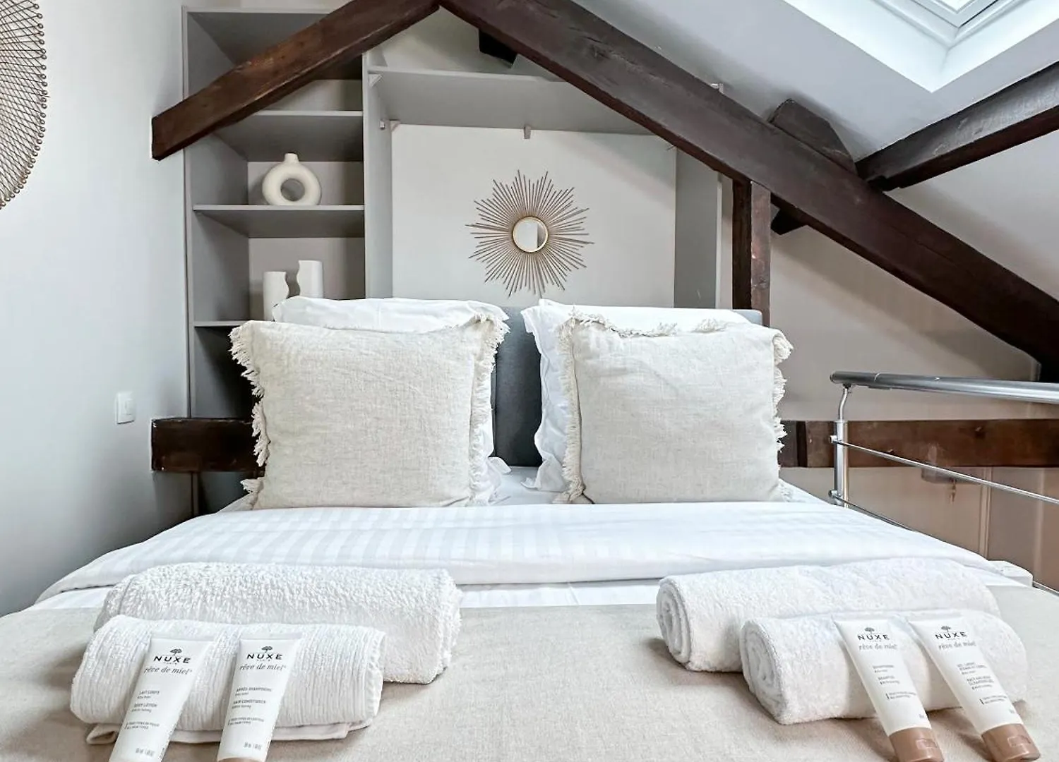Appartement Buttes Chaumont - Amazing duplex - 6062 à Paris